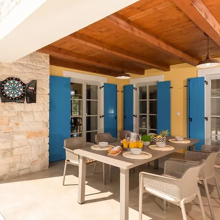 Iria Bella וילה Marčana