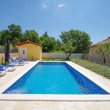 Iria Bella * Marčana